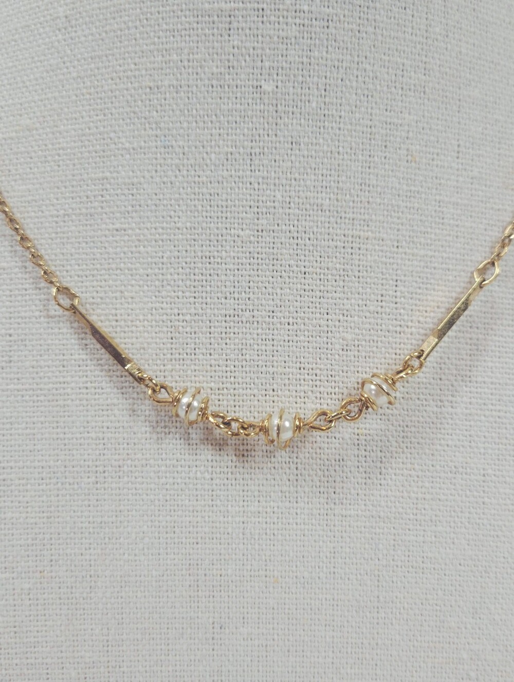 Vintage Avon Faux Pearl Caged Dainty Necklace 14.5 In